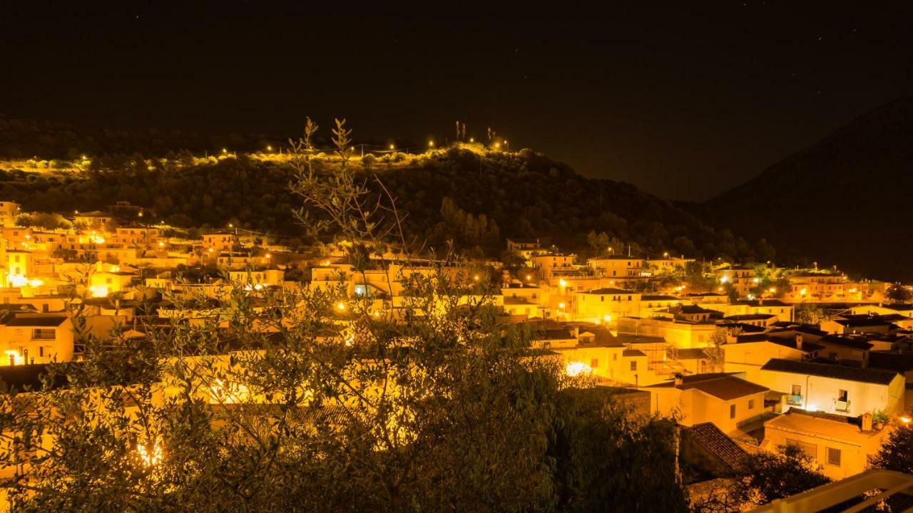 Su Pranu Hotell Onifai Exteriör bild